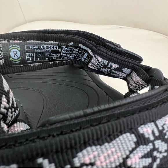 New Teva Hurricane 4 hazb hazel black women’s hiking walking outdoors  sandals - Picture 6 of 10